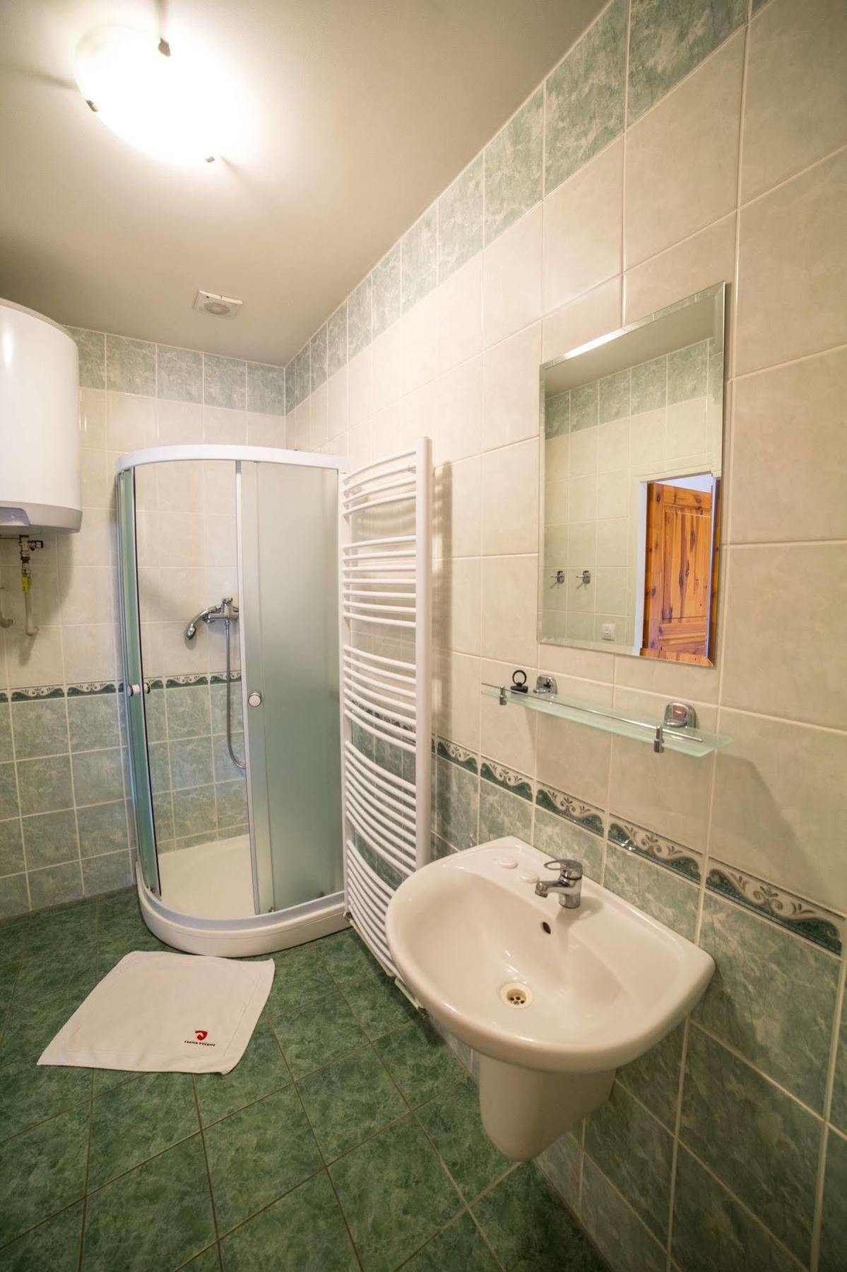 Farma Ptyrov Hotel Mnichovo Hradiste Luaran gambar